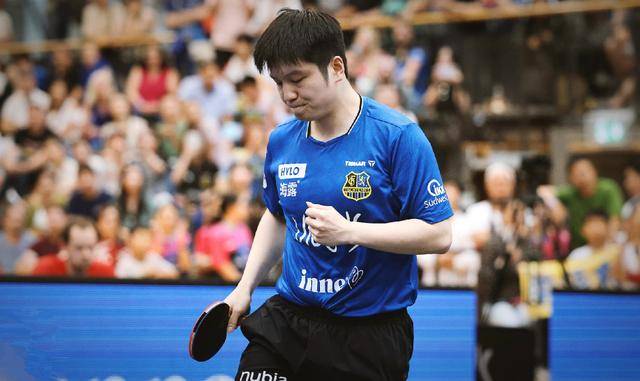 力展现出独 力展现出独